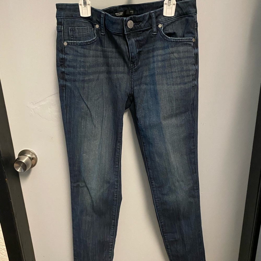 Simply Vera Wang CAPRIS . NWOT. Size 2.